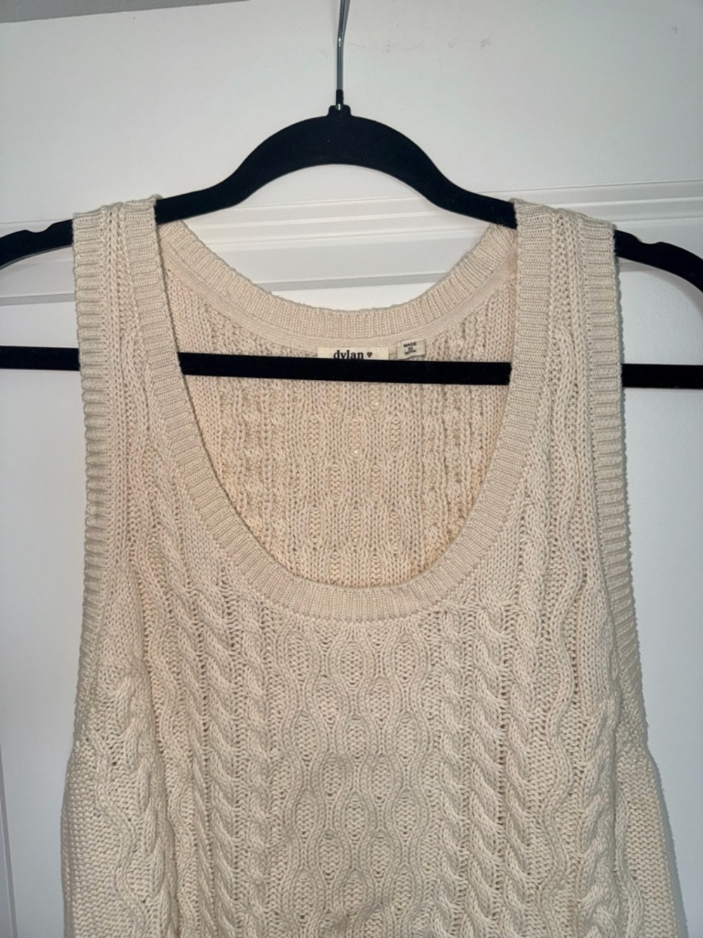 DYLAN Women’s Cable Knit V-Neck Ivory Tank Top size Medium - Picture 3 of 7